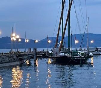 Musical cruise on the boat La Savoie