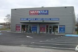 Majuscule - Librairie Papeterie Birmann Anthy