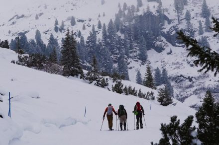 Night snowshoeing with Fondue under a Yurt