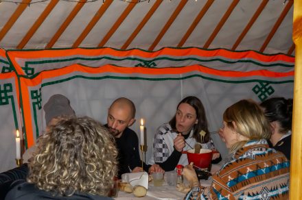 Rando raquettes nocturne avec fondue sous une yourte