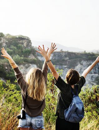 amis en montagne